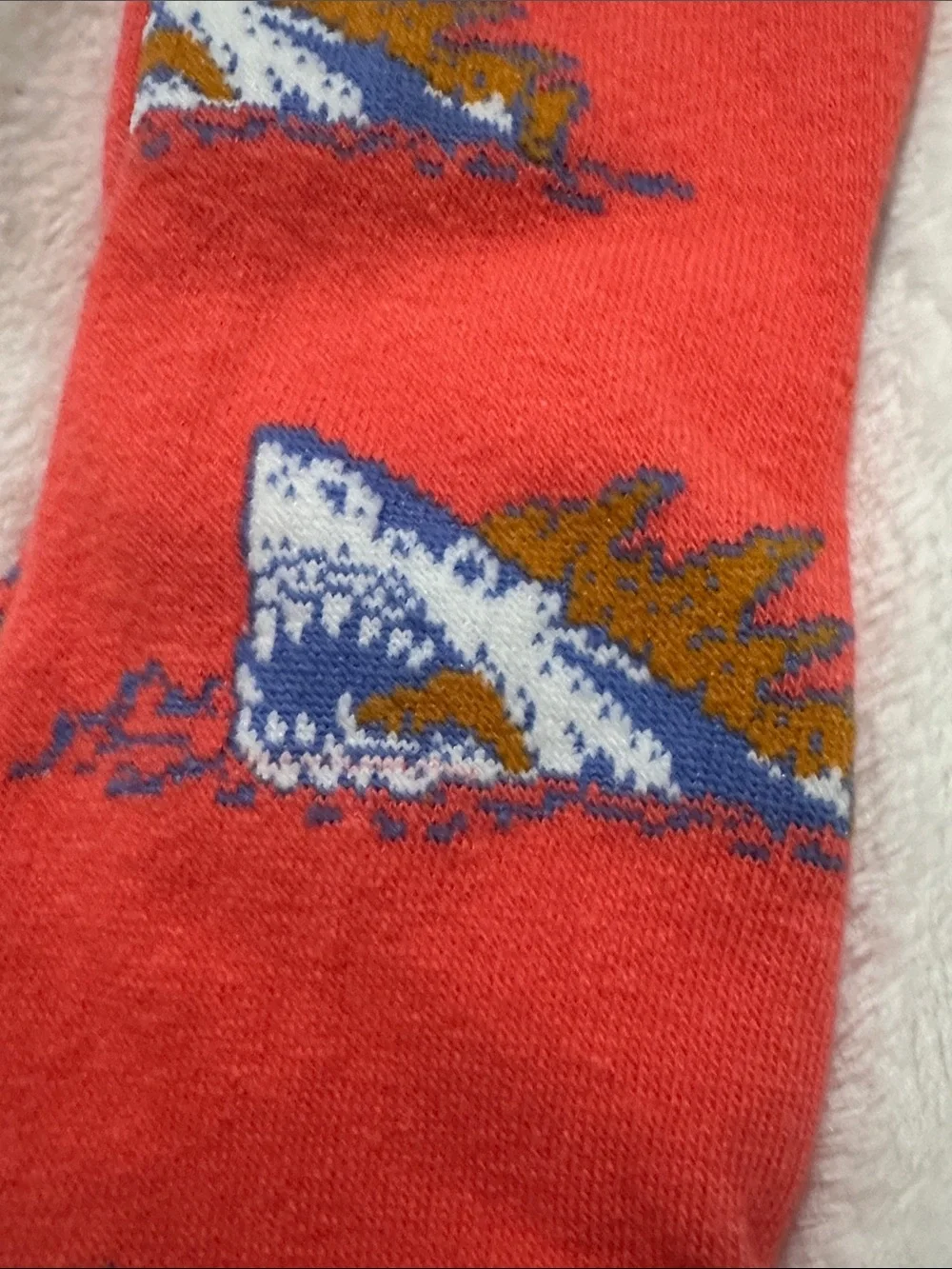 🦈 Volcom Men's Shark Attack Flame Novelty Crew Socks